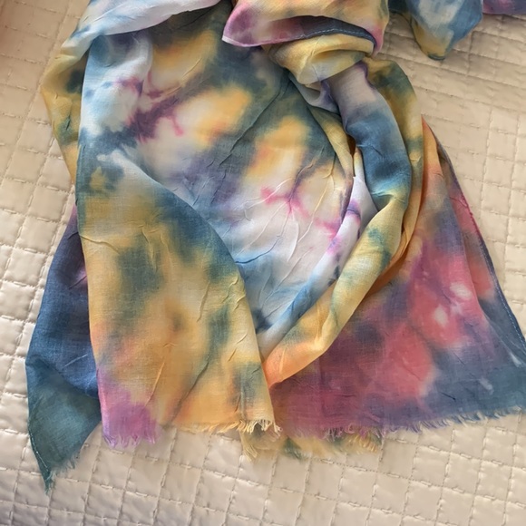 Tie-Dye scarf, soft and light-weigh perfect for spring! - Picture 2 of 4